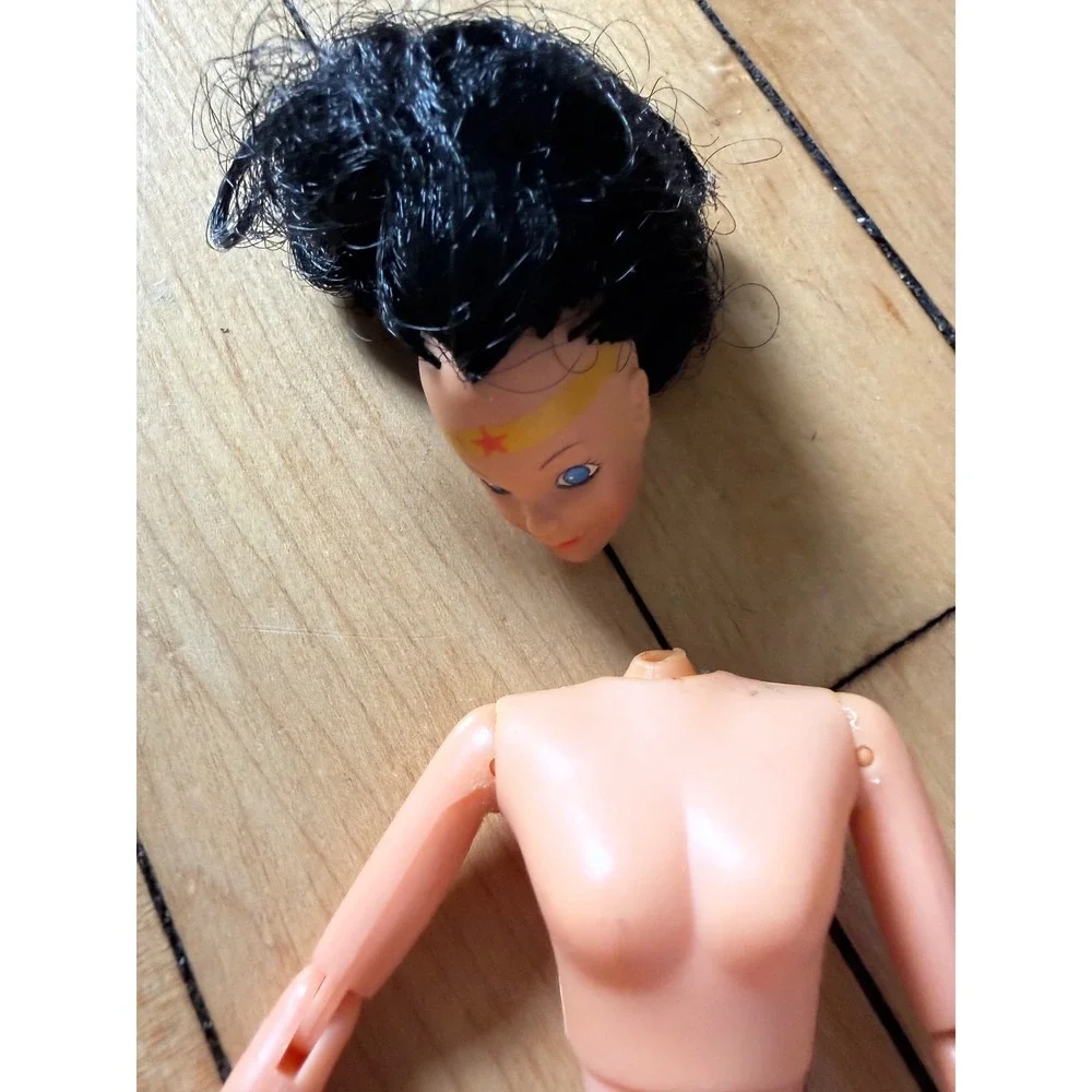 Vintage 1973 Mego Wonder Woman Doll for Parts/Restoration – Original Outfit‎